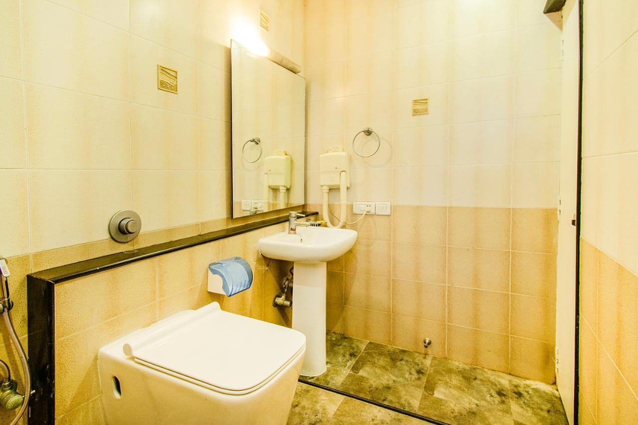 Fabhotel Oriental Suites Mg Road バンガロール エクステリア 写真